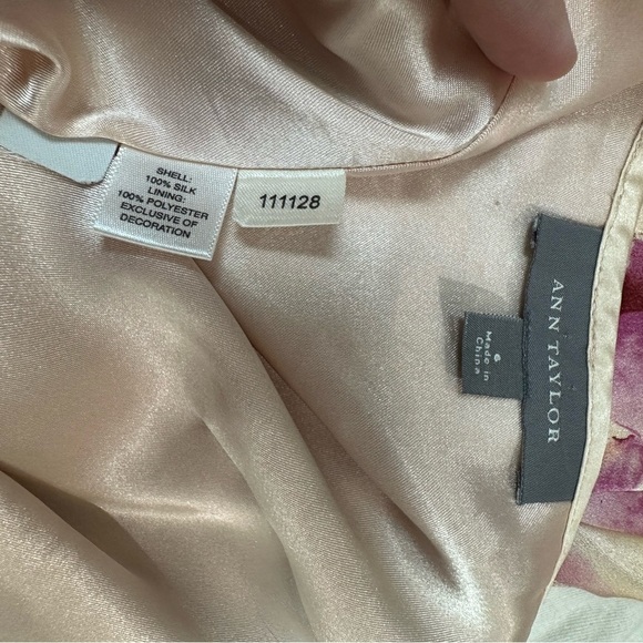 Ann Taylor 100% Silk A-Line Floral Skirt Pink Peony Print Beige Size 6 - Picture 4 of 4